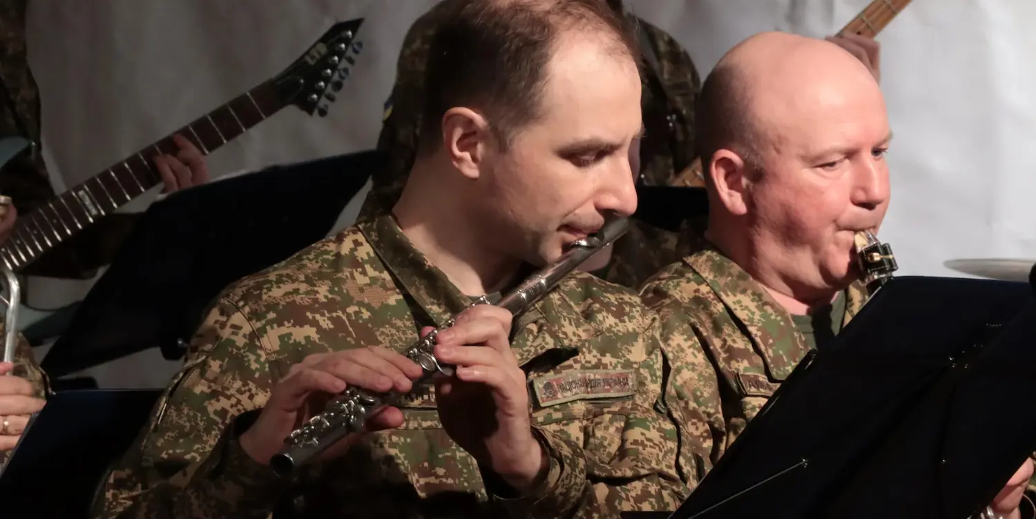 Військовий оркестр 25 БрОГП на виступі