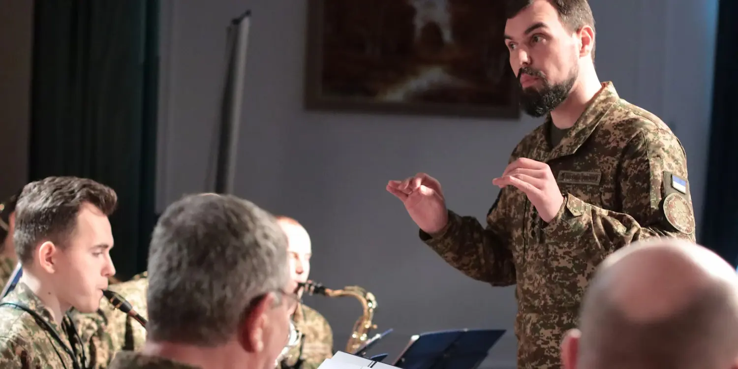 Військовий оркестр на державній церемонії